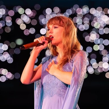 Когда подарок попал в точку: чем Трэвис Келси удивил Тейлор Свифт