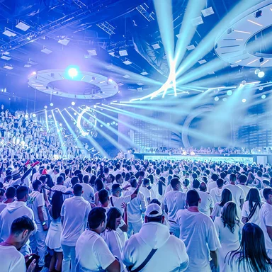 EDM-дайджест: EDC Korea в Инчхоне, релиз Chase & Status и рейв «Белая» в Петербурге